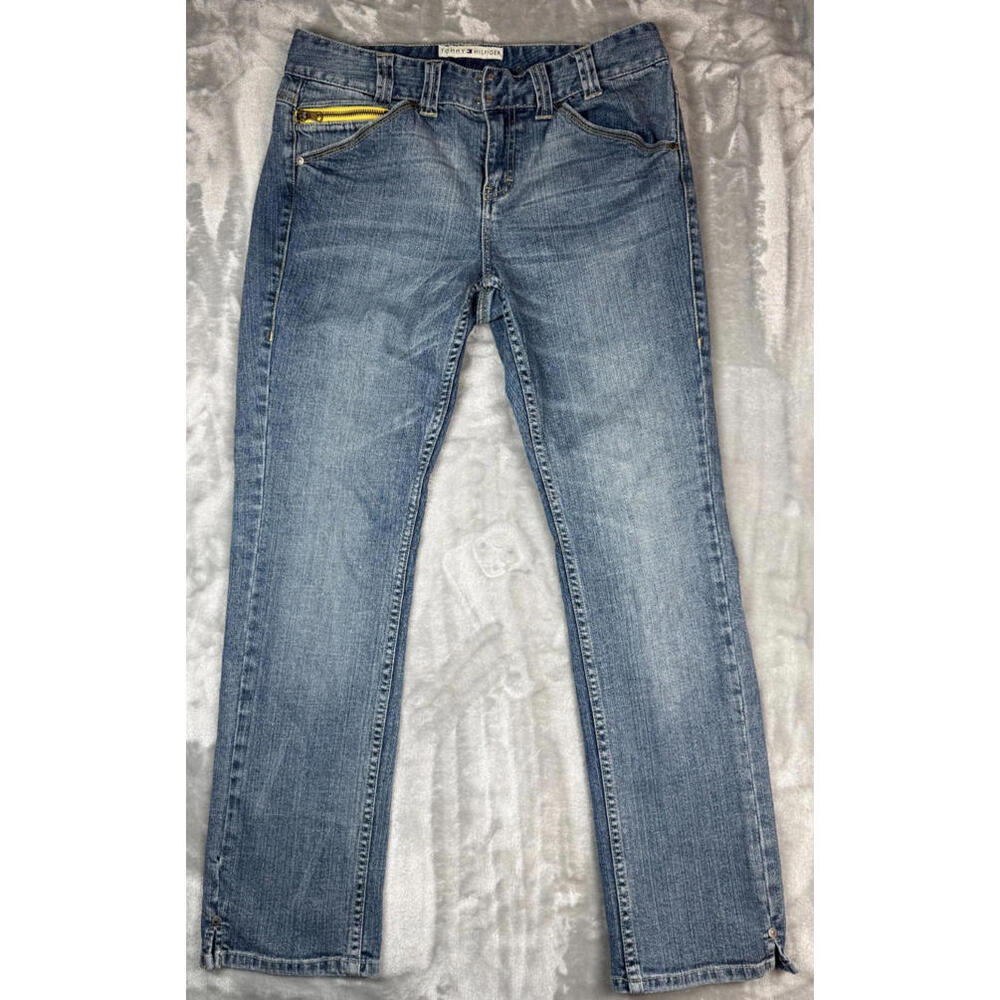 VTG Tommy Hilfiger Size 10 Mid Rise Straight Leg Jeans with Zipper Pockets‎